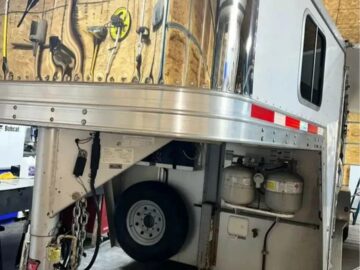 2007 3 horse LQ Featherlite Trailer‼️