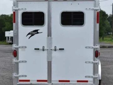 2002 Exiss XT208LQ 2 Horse Trailer with 8′ Short Wall‼️