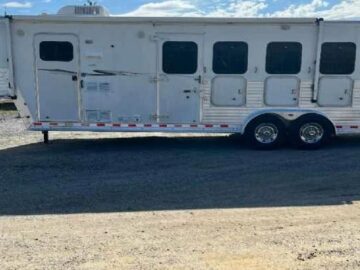 2003 Kiefer Built LQ 4 Horse Trailer with 9′ Short Wall‼️