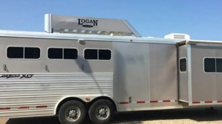 Logan Coach 2011 Razor XLT 3H LQ Trailer