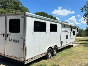 2016 4 Horse LQ Lakota Charger with Slide Out For